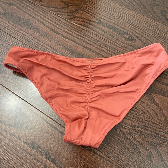 Victoria secret PINK bikini bottoms - Picture 3 of 3